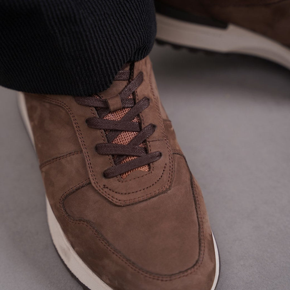 MONOTONE LEATHER SNEAKERS