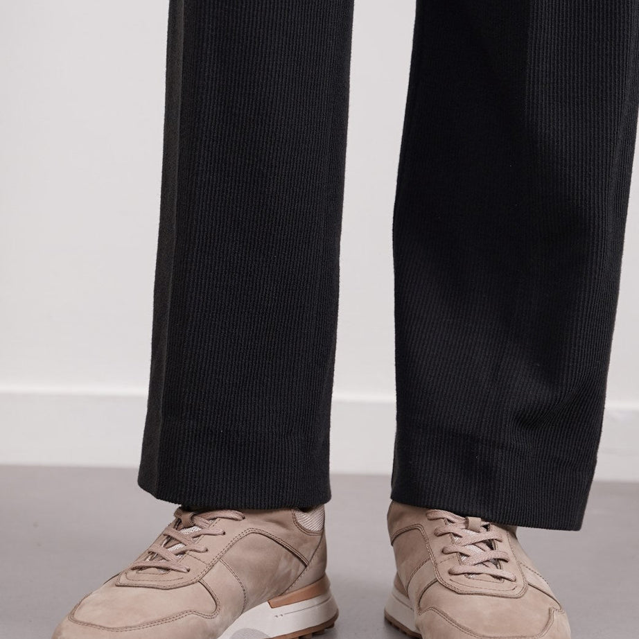 MONOTONE LEATHER SNEAKERS