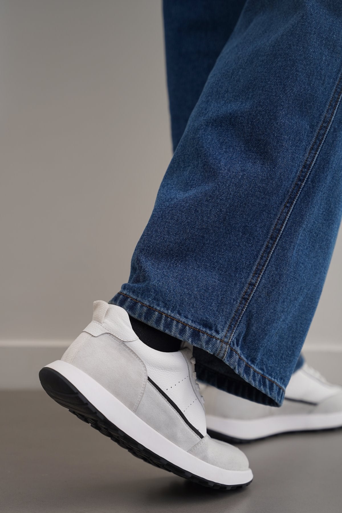 AIR LEATHER SNEAKERS