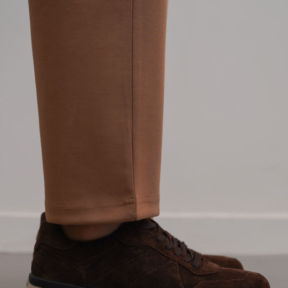 LACE-UP LEATHER SNEAKERS