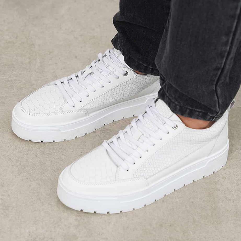 TEXTURED LEATHER SNEAKERS