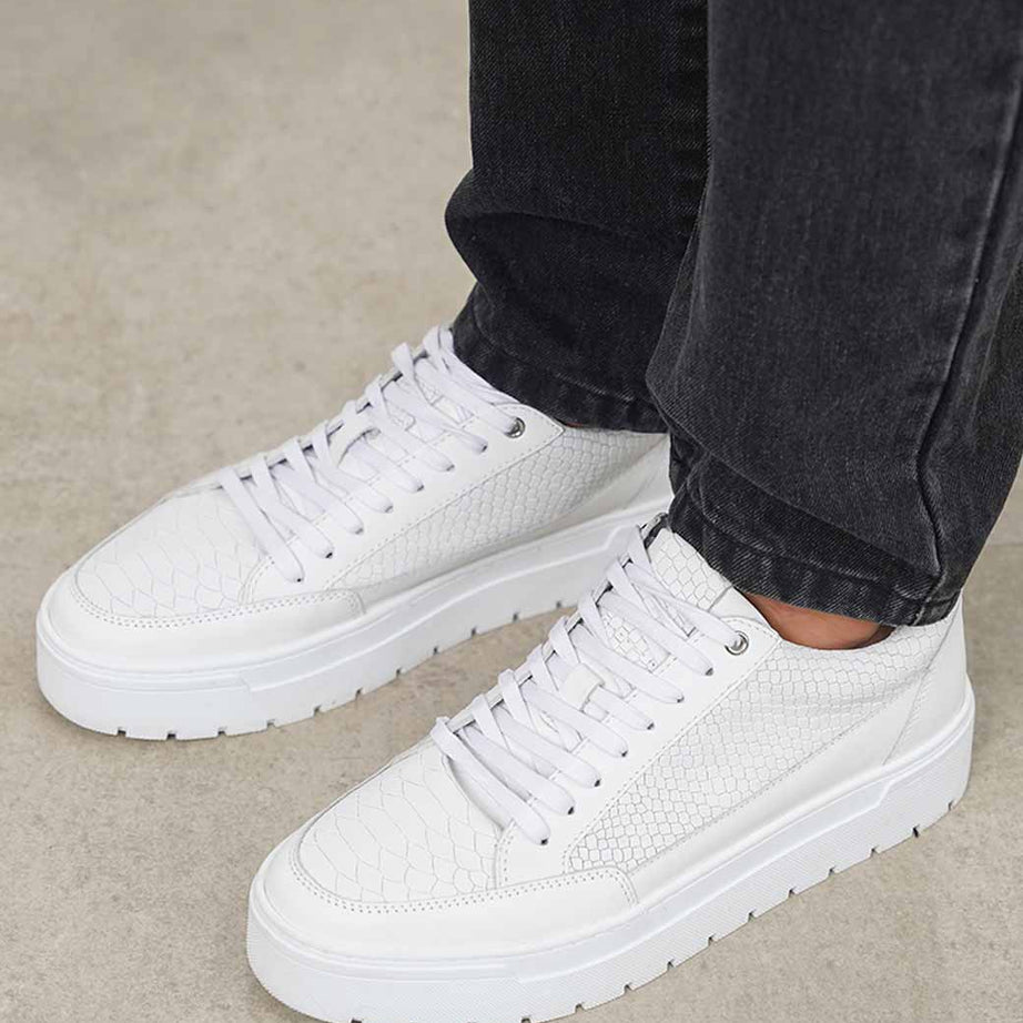 TEXTURED LEATHER SNEAKERS